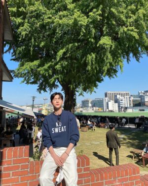 Shin Yong-seok Instagram - 오랜만☀️