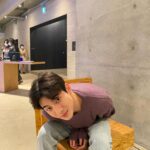 Shin Yong-seok Instagram - 남친짤이렇게찍는건가 Nudake