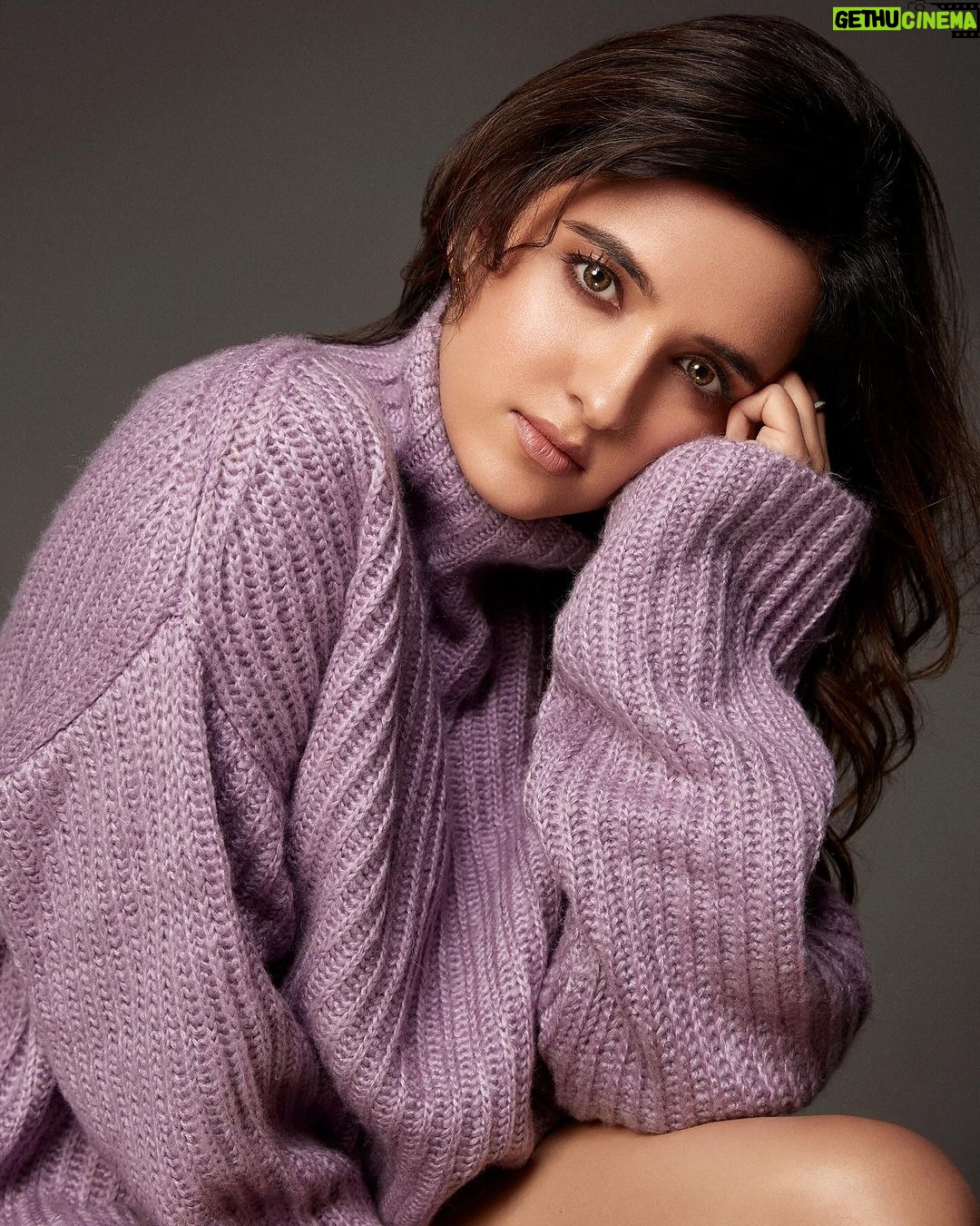 Shirley Setia Instagram - Winter wonderland πβοΈβοΈ Photos by : @rahuljhangiani HMU by : @florianhurel Assisted by : @bhaktilakhani Outfit : @prose.stories Earrings by : @timelessjeweleby_s Styled by- @anishagandhi3 @rochelledsa Assistant stylist- @_m.a.h.i._