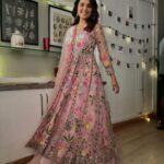 Shirley Setia Instagram - Good vibess, good life 👻😍💕 Makeup by @blendingiscardio Hair by @sofiexhmu___ Styled by @akankshakawediastyle Outfit by @anishashettyofficial Jewels by @sangeetaboochra Pictures by @akankshakawediastyle & @blendingiscardio