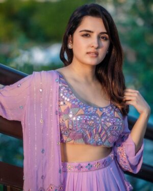 Shirley Setia Instagram - Lavender lovinnn 💜

Styled by @akankshakawediastyle
Outfit by @richajaisinghanilabel
Jewels by @kyzaindia 
Photography by @manaskhuman