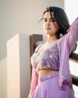 Shirley Setia Instagram - Lavender lovinnn 💜

Styled by @akankshakawediastyle
Outfit by @richajaisinghanilabel
Jewels by @kyzaindia 
Photography by @manaskhuman