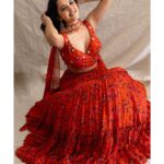 Shirley Setia Instagram - Just looking like a wow 👻❤️ Photos by @devsphotographyofficial Styled by @akankshakawediastyle Outfit by @silkybindraofficial Jewellery by @sangeetaboochra Makeup by @blendingiscardio Hair by @the_art_case_byfarah