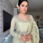 Shirley Setia Instagram - 🕊️🕊️💚💚 Outfit by @shopmulmul