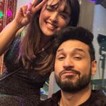 Shirley Setia Instagram - Kawaaiii Japan, Kawaaii songg✨🌌 Coming up soon w/ @arjunkanungo ✌🏻🏯 #industry2 #songnameguesskaro #shirleysetia #arjunkanungo #independentmusic Tokyo, Japan