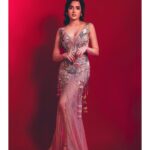 Shirley Setia Instagram – Thank you @iwmbuzz for honouring me as “Youth Sensation of the Year” ❤️‍🔥

Outfit- @sahilkochharofficial
Earrings-@mkjewels_india
Jewellery Pr:- @vblitzcommunications
Rings- @karishma.joolry
Shoes- @stevemadden
Styled by- @anishagandhi3 @rochelledsa
Make up and Hair- 
@juveria_k 
Assisted by @tapsi_makeup
Photographer- @devsphotographyofficial