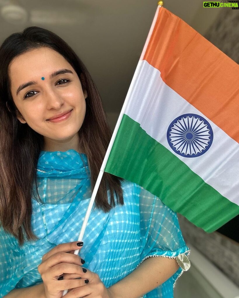 Shirley Setia Instagram - Jai Hind 🇮🇳🙏🏻 Happy Independence Day to alll the Indians around the world!! 🧡🤍💚