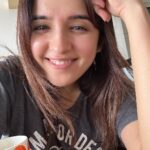 Shirley Setia Instagram - Bohot time ho gaya #ShirleySpeaks ka video nahi bana. 🧐 Kuch sawaal ya kuch baatein agar aapko karne ho mujhse, toh type it in the comments below with the hashtag #ShirleySpeaks . Shall make a video answering themm!! Its time for episode 7 👻🫡