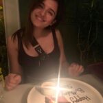 Shirley Setia Instagram - Birthday kuch aisa rahaaa tha iss baar. Thank youuu for all your wishes and love!! Can never thank you all enough for being a part of my life. 🤗🤗♥️♥️ Soooo so excited for the next few months ahead 🩵🎵🎧 aaap sab ho na mere saath? ☺️🤗