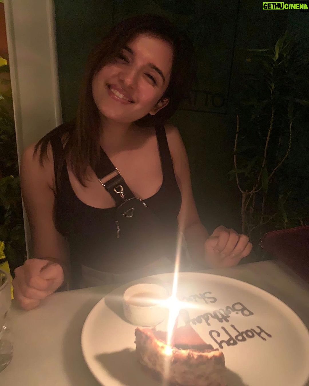 Shirley Setia Instagram - Birthday kuch aisa rahaaa tha iss baar. Thank youuu for all your wishes and love!! Can never thank you all enough for being a part of my life. π€π€β₯οΈβ₯οΈ Soooo so excited for the next few months ahead π©΅π΅π§ aaap sab ho na mere saath? βΊοΈπ€