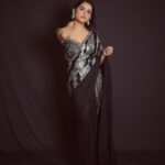 Shirley Setia Instagram - Rising Artist of the Year Thank you Mumbai Achiever’s Award🙏🏻🤍 Styled by @akankshakawediastyle Outfit: @kaaishabyshalini Jewellery: @notandas_jewellers Stylist jewellery: @styled_bytan PR for Jewellery: @aaayeshamehta HMU: @juveria_k Assisted by: @navelinandgaonkar4 Photographer: @riturajdharwadkar
