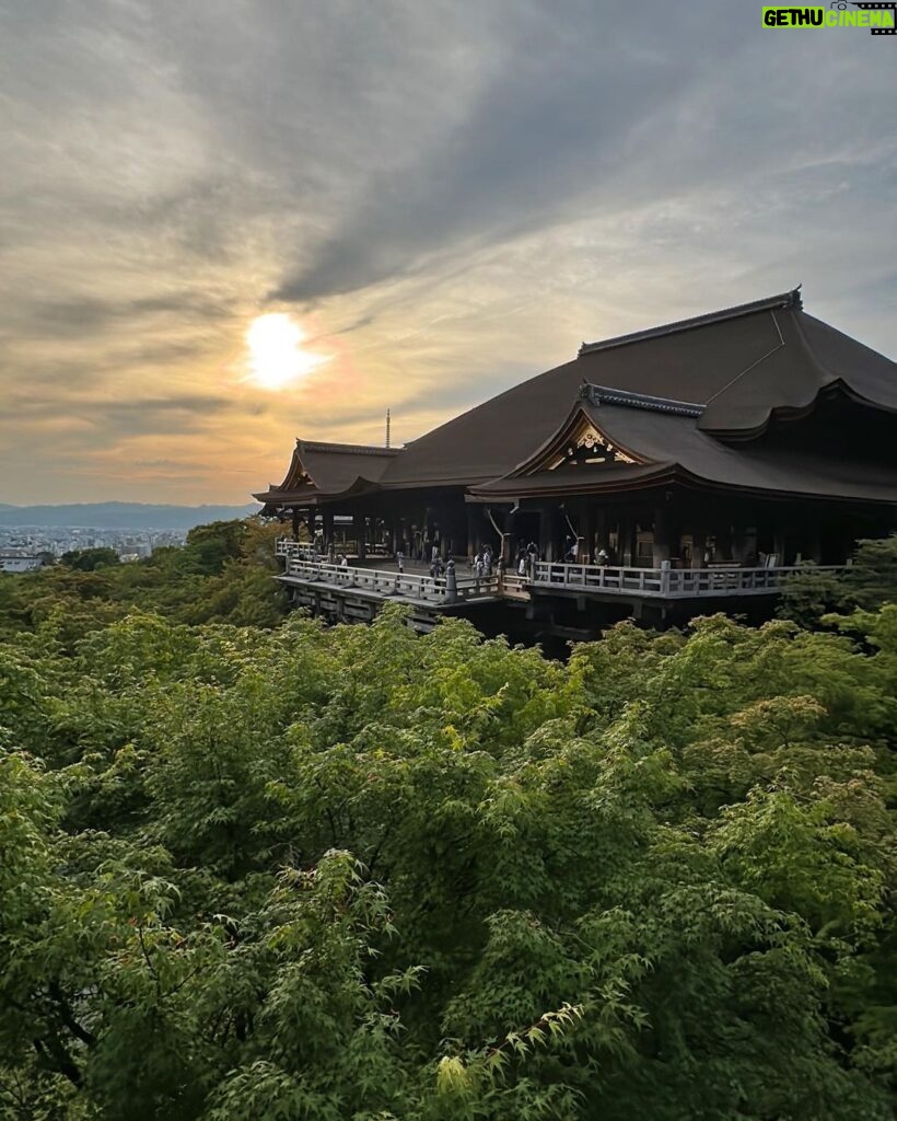 Shirley Setia Instagram - Serene and pure 🥹🙏🏻🇯🇵 P.S. felt like i was in ghost of tsushima 🥹 #ShirleyTravels #Kyoto #Japan #travel #ghostoftsushima #shirleysetia Kiyomizu-dera