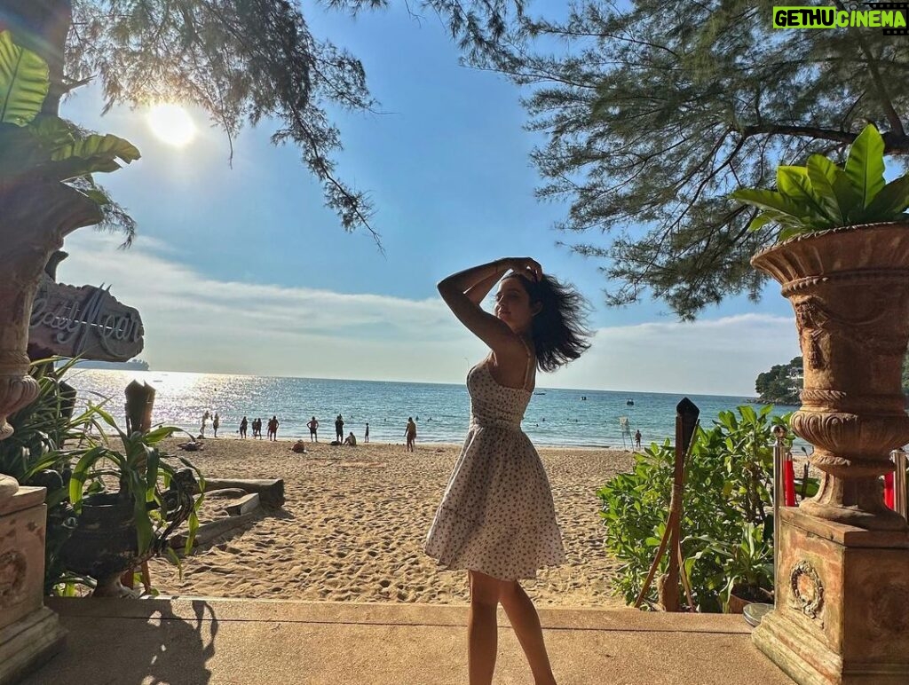 Shirley Setia Instagram - “Don't be afraid of the shadows, it only means there's a light nearby.” — Amy Lee. #shirleytravels #positivevibes #shirleysetia Phuket, Thailand