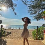 Shirley Setia Instagram - “Don't be afraid of the shadows, it only means there's a light nearby.” — Amy Lee. #shirleytravels #positivevibes #shirleysetia Phuket, Thailand