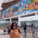 Shirley Setia Instagram - I have recently whenever possible been trying to explore the city we go to for our live events. One of those cities was Roorkee, and Haridwar just happened to be on the way. Such a beautiful atmosphere it had! Thank you COER Roorkee for giving me many memories!! Mangaloreee see you on Friday ☺️💗 #trending #reelitfeelit #goldenhour #shirleysetia #shirleysetialive #haridwar #incredibleindia