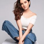 Shirley Setia Instagram - But I can’t help falling in love with you ♥️ Jeans- @bluebrew.in Earrings & Ring by : @viariaccessories Photo @rahuljhangiani HMU @florianhurel Assisted by @bhaktilakhani Stylist @anishagandhi3 @rochelledsa Assistant @_m.a.h.i._