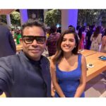 Shirley Setia Instagram – Met 2 great visionaries at the Apple event yesterday. One who is the visionary of the brand that has been a part of my journey since the beginning, and one whose music has inspired me always! 

#timcook @arrahman @apple Apple BKC