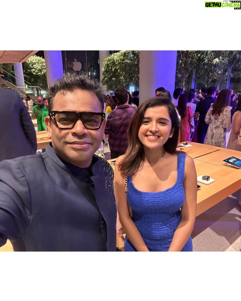 Shirley Setia Instagram - Met 2 great visionaries at the Apple event yesterday. One who is the visionary of the brand that has been a part of my journey since the beginning, and one whose music has inspired me always! #timcook @arrahman @apple Apple BKC