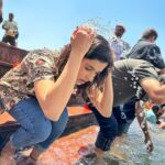 Shirley Setia Instagram – Visited the beautiful Haridwar today, on this beautiful day of #Baisakhi. Wow Ganga ji is so beautiful , and it felt so pure to step in and get blessings. Such a blessed day.

May our lives be as pure and colourful always. Wishing you all a very happy Baisakhi. 💞

#shirleysetia #shirleytravels #haridwar #harharmahadev #india