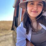Shirley Setia Instagram - With my new safari hat 👒🤎 Kaisi lagi? 😃🙈 #ShirleyTravels #masaimara #masaimaranationalpark #kenya #africa #travel #ootd #shirleysetia Masai Mara National Reserve