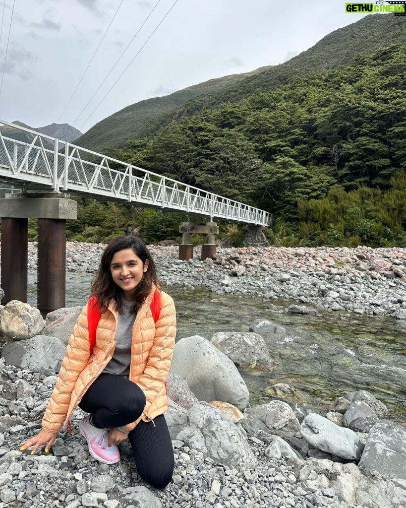 Shirley Setia Instagram - Spending time in natureee is one of my most favourite things to do 💞 #shirleytravels #southisland #newzealand Arthur's Pass National Park