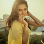 Shirley Setia Instagram – Be your own happiness 😃💘 

Alsoo, since im still recovering from the viral, i have tonnes of time.. lil chit chat ho jaye, in the comments? 💛

📸 : @afrographer 
💄: @athirathakkar Mumbai, Maharashtra