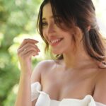 Shivangi Joshi Instagram - 👰🏻🤍🤭 @victor_robinsonofficial @stylingbyvictor @sohail__mughal___