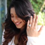 Shivangi Joshi Instagram - I said yes💍 to @ornaz_com Saying yes is easy when the ring is so dreamy. Fell in love with this @ornaz_com diamond ring at the very first sight😍❤️ Swipe left to get a closer look at the beautiful detailing of my ring💍 Make your proposal special with @ornaz_com ring, and celebrate love the right way❤️