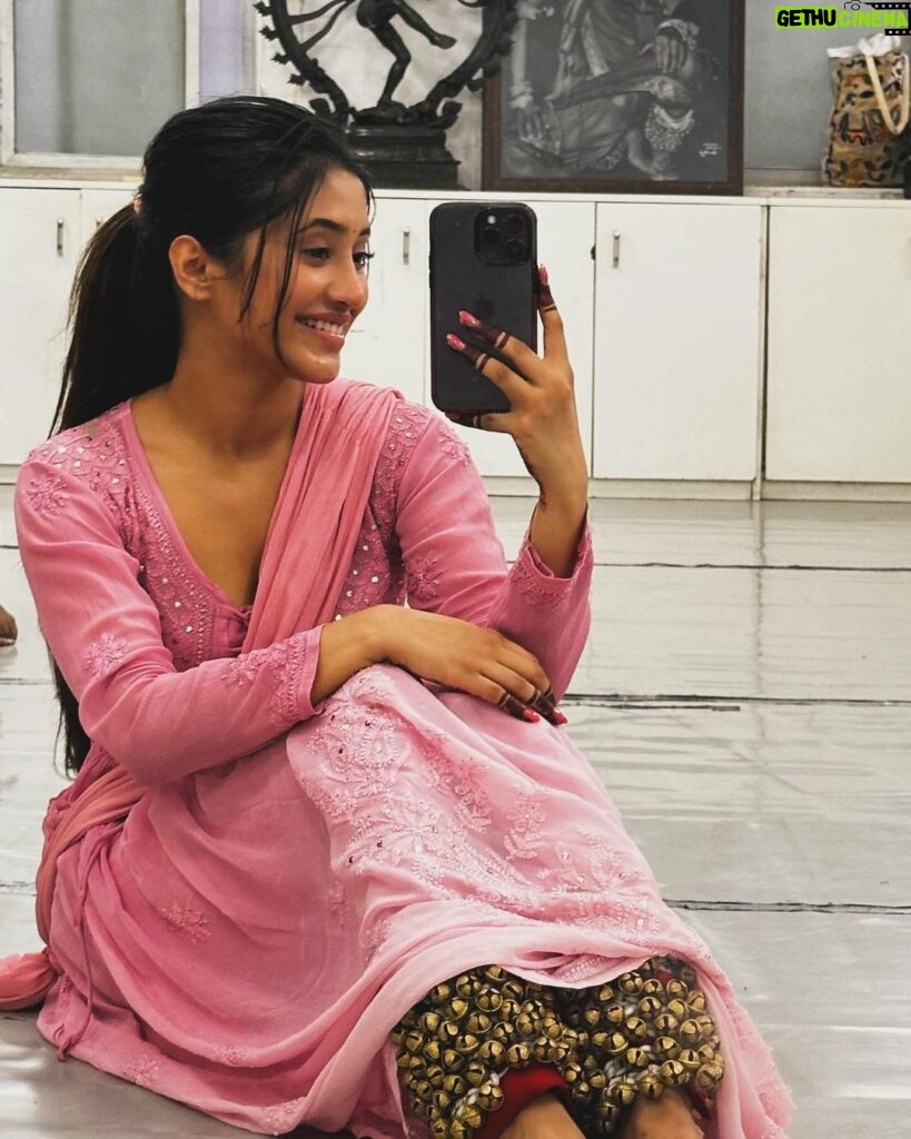 Shivangi Joshi Instagram - My happy place..💕 Today’s practice taught me that one has to keep learning forever...