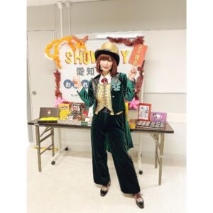 Shoko Nakagawa Instagram - showboy大千穐楽終わりました！支配人、一生ぶんの階段登り降りしました！まさかジャニーズのセンターでダンスする人生になるとは！ふぉ〜ゆ〜、30代、40代、80代までついていきますよ！濃い夏をありがとうございました！！
ショーマストゴーオン！！

 #showboy  #ふぉーゆー  #舞台  #中川翔子  #しょこたん  #夏の思い出