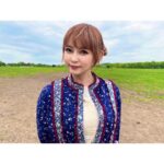 Shoko Nakagawa Instagram - 8/2(水)23:00から グリーンチャンネルにて「しょこたんの馬図鑑」が放送されます❣️ ぜひみてね✨️ #馬 #乗馬 #中川翔子 #しょこたん