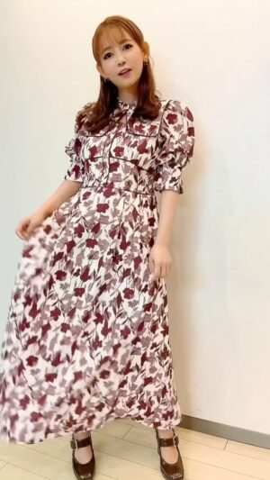 Shoko Nakagawa Instagram - もう冬だね⛄️
何番目が好き？？💕

 #コーデ  #秋服  #冬服  #コーディネート  #秋  #冬  #服  #ワンピース  #中川翔子  #しょこたん  #しょこたんボイス