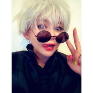 Shoko Nakagawa Instagram - 渋谷でハロウィンはしないけど
おうちでハロウィンしてみよう

 #ハロウィン  #halloween  #呪術廻戦  #jujutsukaisen  #アニメ  #anime  #マンガ  #manga  #コスプレ  #cosplay  #五条悟