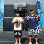 Shorry J Instagram - 더운데 열일중인 추브라더 만나고왔져. 루카돈치치 농구화가 나와버렸네 가볍고 이뿌이뿌⚡️ 낼까지 한다고하니 많이 놀러와주세요 #마이티마우스 #추플렉스 #쇼리