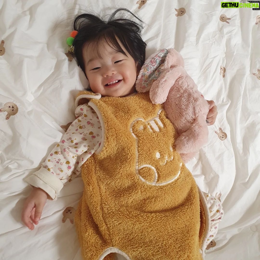 Shorry J Instagram - #아이느낌좋아 #IZZAE ❤️ #IZZAE가좋으면나도좋아~ #꿀잠 😴💟 #딸바보 #GIRLDAD