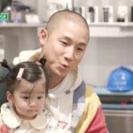 Shorry J Instagram - IZZAE 랑 추억하나 만들고 왔네요♡ 저를포함한 요즘 많은 사람들의 고민!! 탈모 쇼리가 머리를 기른다면?!?! 좋은정보들이 쏟아집니다~~👍😄 우리 탈모의 늪에서 hair 나와요~~🙏 22일 토 9시20분 만나욥~ #모내기클럽 #마이티마우스 #쇼리