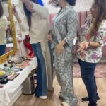 Shraddha Arya Instagram - Me to my Makeup, Hair & style Artist whenever they do a good Job! 😂❤️😘 #ZRA2024 #ZeeRishteyAwards Thank You @radiowala.nilofer11 @hairtrendzbysmieta @harshalds My GOLD sneakers by: @hamster_london 👟