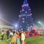 Shraddha Arya Instagram - Forever Grateful For These Priceless Moments! Love, laughter and Holiday Cheer … ❤️❤️❤️ #ChristmasCarnival #HolidayFever #wonderLand #FamilyTime
