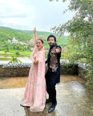Shraddha Arya Instagram - Happy Birthday To The Main Man Of My Reel Life! ❤️ Hoping All Your Work and Personal Wishes Come True… and this New Year Be Your Best One Yet! Now Tell Me, When and Where’s The Partyyyyy???? 🤗🍰
#HappyBirthdayDheerajDhoopar #BestCoactor #AnotherAwesomeTripAroundTheSun 
#ShraddhaArya #DheerajDhoopar