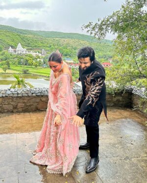 Shraddha Arya Instagram - Happy Birthday To The Main Man Of My Reel Life! ❤️ Hoping All Your Work and Personal Wishes Come True… and this New Year Be Your Best One Yet! Now Tell Me, When and Where’s The Partyyyyy???? 🤗🍰
#HappyBirthdayDheerajDhoopar #BestCoactor #AnotherAwesomeTripAroundTheSun 
#ShraddhaArya #DheerajDhoopar