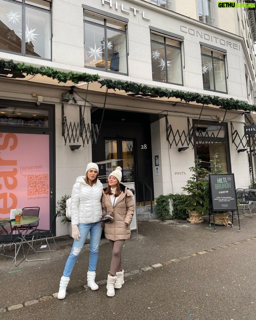 Shraddha Arya Instagram - First day in Zurich & I’m already so Fondue of the Place 😋❤️ !!! @myswitzerlandin #INeedSwitzerland @flyswiss #FlySWISS @swisstravelsystem @visitzurich @sbsabpnews Zürich, Switzerland