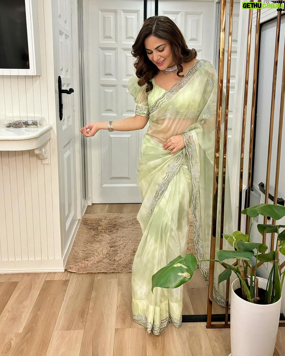 Shraddha Arya Instagram - Kheera Color Wow!!! Guava Wow Wow wow.. 🥒 😂