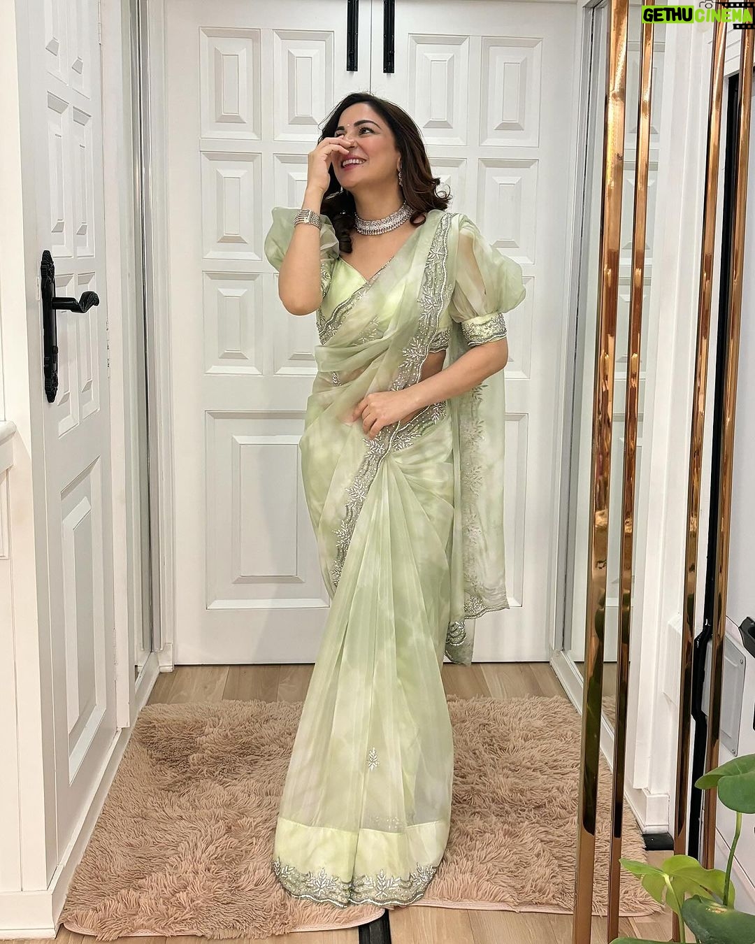 Shraddha Arya Instagram - Kheera Color Wow!!! Guava Wow Wow wow.. 🥒 😂
