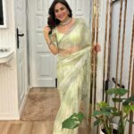 Shraddha Arya Instagram - Kheera Color Wow!!! Guava Wow Wow wow.. 🥒 😂