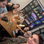 Shraddha Arya Instagram - Daddy’s Birthday Dinner! #FamBam 🥳🎂❤️