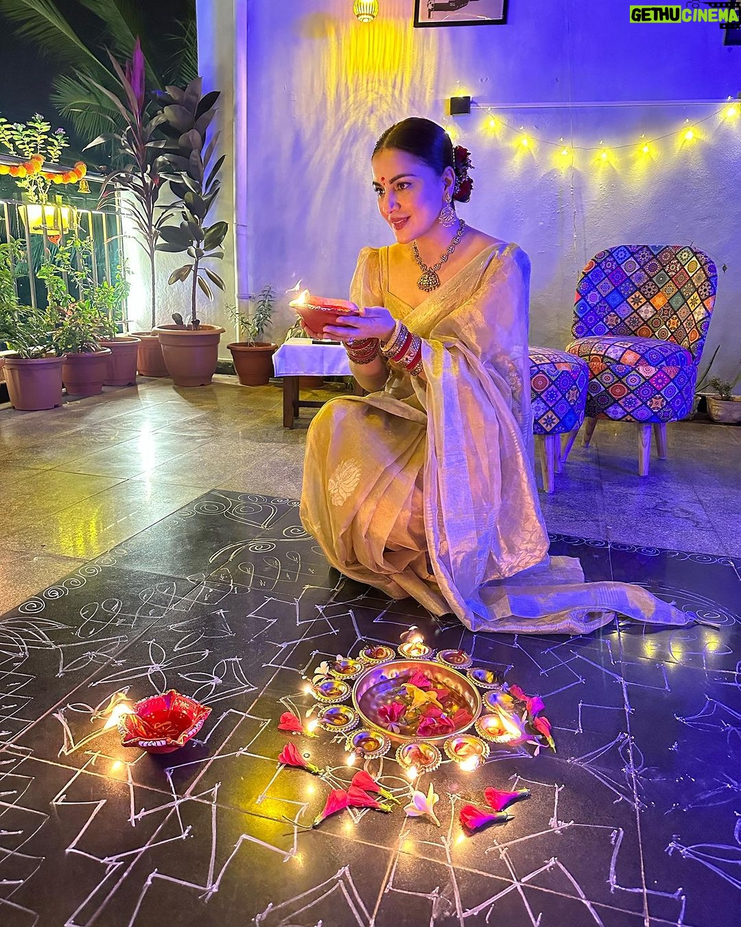 Shraddha Arya Instagram - 🪔 #FromUsToYou #HappyDiwali 🪔