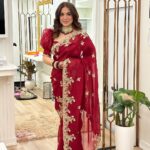 Shraddha Arya Instagram - SHUBH DIPAWALI 🪔 ❤️ Styling: @sacorina Saree: @rashmi_aaryaa @shreeaaryaofficial