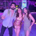Shraddha Arya Instagram - Happy Birthday @adhvik_official !! 🎂 🥳 🎉 #PicsWithMyChicks ;) & the Birthday #Chico! @nehaadhvikmahajan @aryadivya @palki_msh @iamheenaparmar