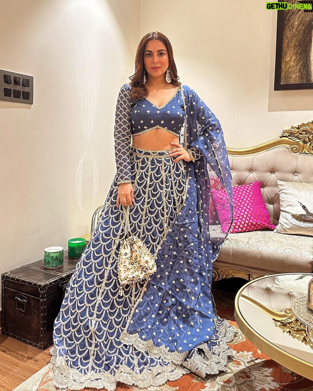 Shraddha Arya Instagram - Festive Vibes with @shopmulmul 🧿 #HappyKarwachauth ❤️