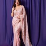 Shraddha Arya Instagram - Ek Khwaab Den Ek Khwaab Len… ✨ 💖 Styled by : @kmundhe4442 Outfit by: @Kalighataindia PR: @nisha_pansari Click by : @pritamajumdarstudio